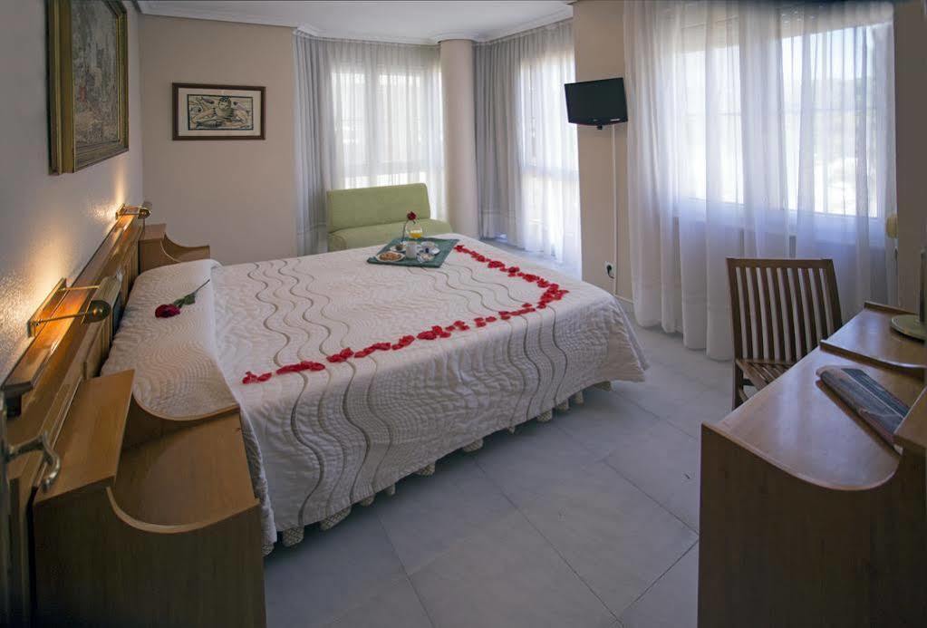 Hotel Don Rodrigo Palencia Exterior photo